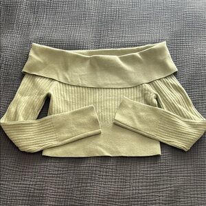 Wild fable cropped off the shoulder sweater